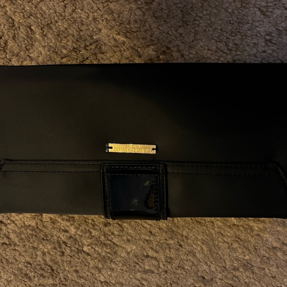 Giorgio Armani Parfums black satin clutch bag
New with tags - Picture 3 of 5